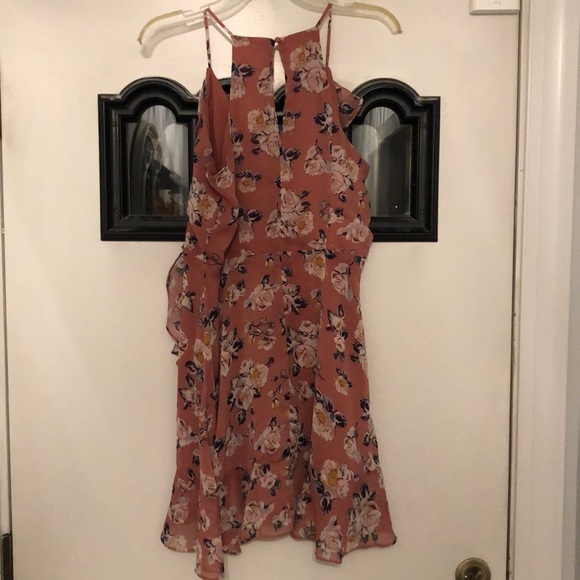 NWT Francesca’s floral ruffle mini dress - Picture 3 of 4